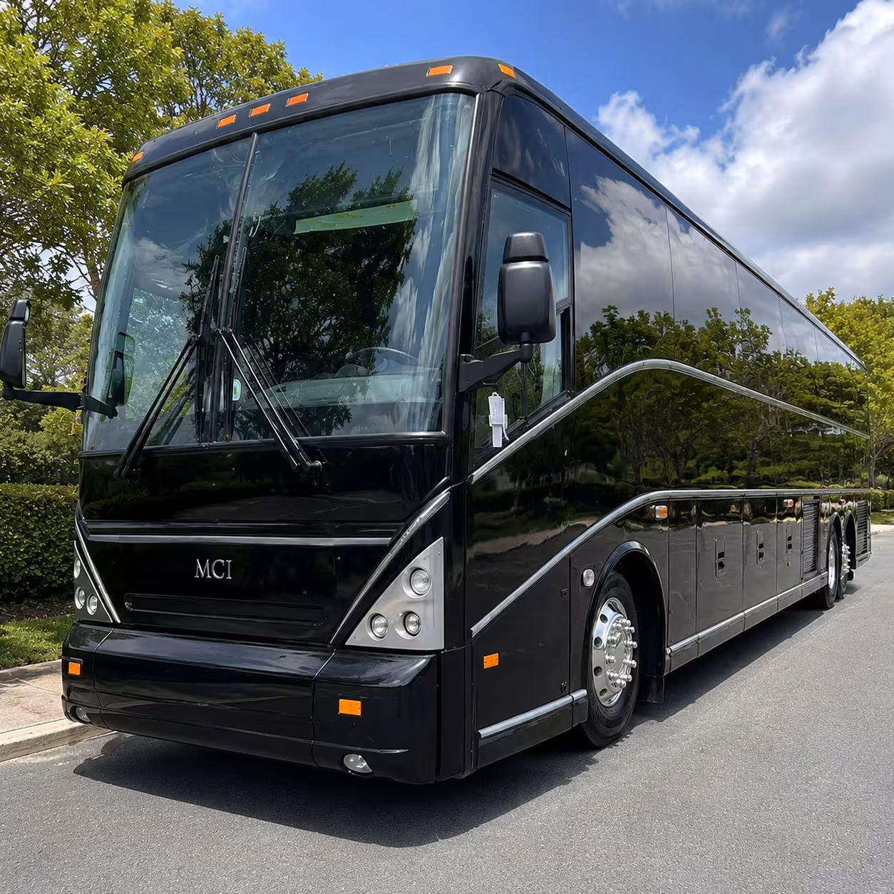 meridian shuttle buses for historic and cultural field trips